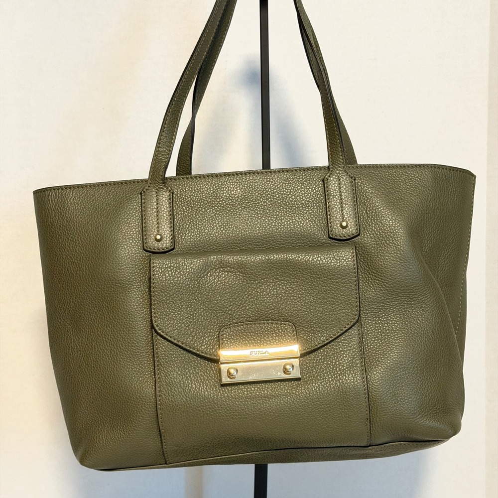Furla Olive Green Pebbled Leather Tote Bag Made in Italy Gold Hardware Shoulder